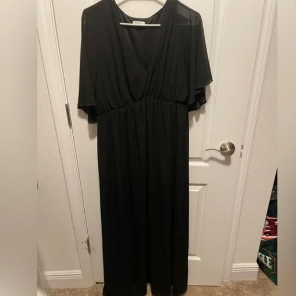 Long Black Dress w Flutter Sleeves